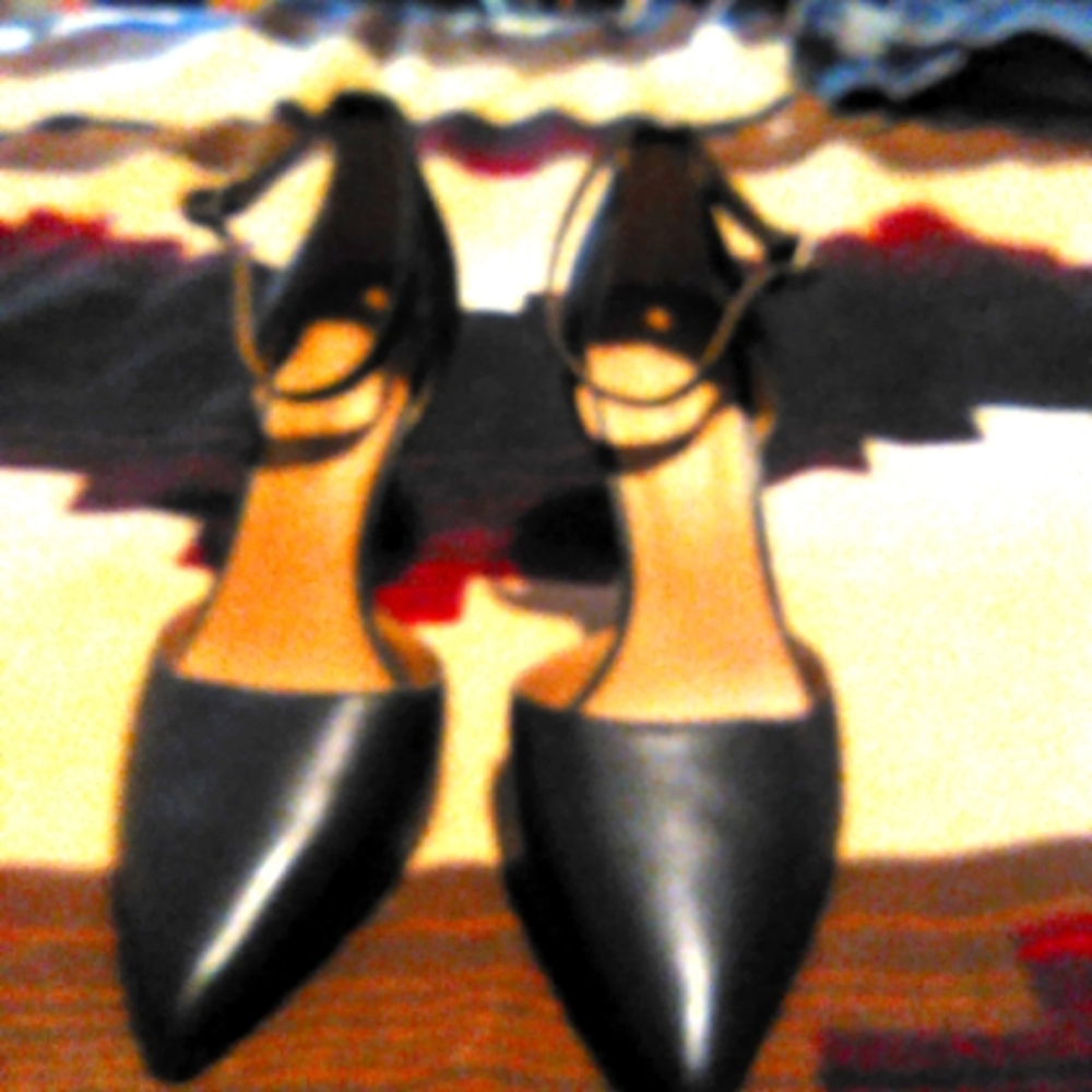 Size 8 black Lucky Brand heels.